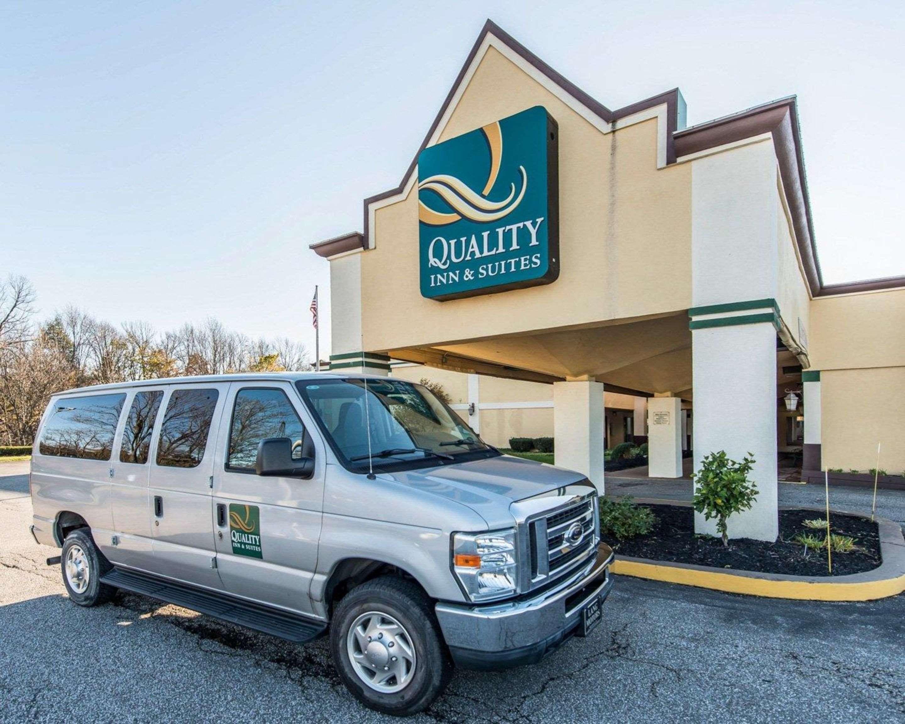 Quality Inn & Suites Conference Center Across From Casino Erie Exterior photo